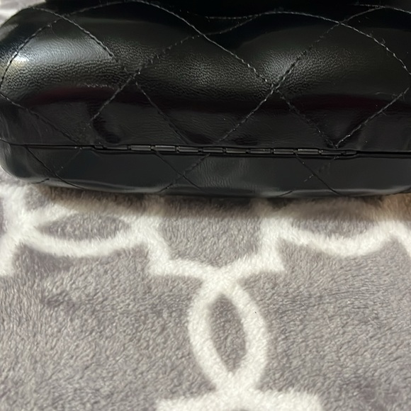 CHANEL Quilted glass case Excellent condition - Picture 4 of 7